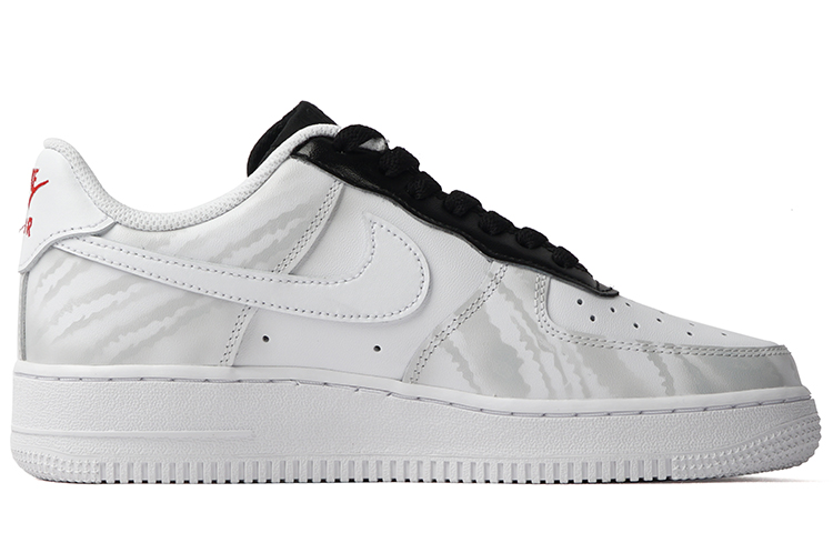 Lookbook 나이키 에어포스 1 '그라피티 크랙 블랙 화이트' (커스텀) CW2288-111(Team拾柒-男款低帮黑白裂纹板鞋)