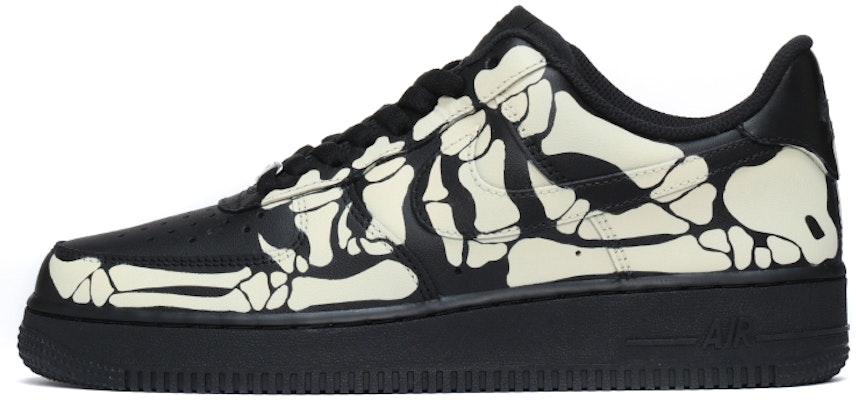 【客製球鞋】Nike Air Force 1 Low 空軍一號 萬聖節主題 骷髏骨頭 噴繪 低幫 板鞋 男女同款 黑色 Buy 【客製球鞋】Nike Air Force 1 Low 空軍一號 萬聖節主題 骷髏骨頭 噴繪 低幫 板鞋 男女同款 黑色