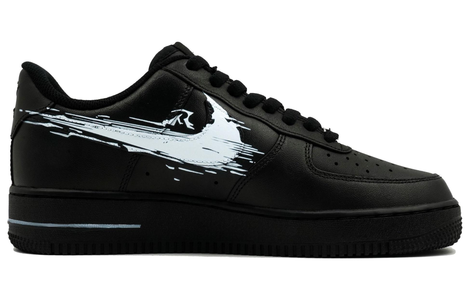 Lookbook 【定製球鞋】 Nike Air Force 1 萬花弄 毒素 簡約 潮流 時尚 百搭 復古 舒適 包覆性保暖 低幫 板鞋 男女同款 黑白