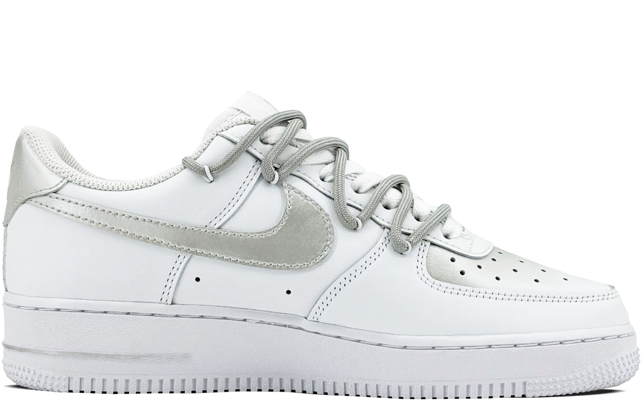 Lookbook 【訂製球鞋】Nike Air Force 1 骨頭空軍 Cleanfit風 珠光銀 街頭復古情侶款 日常百搭 包覆性增高 低筒 板鞋 男女同款 白銀