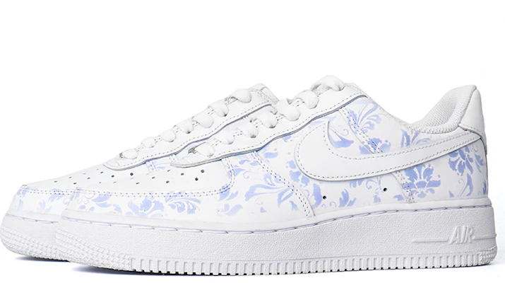 Nike Air Force 1 Low "Porcelana Blanca" (Personalizadas) CW2288-111(Team拾柒-男款低帮光变青花瓷板鞋) Lookbook Nike Air Force 1 Low "Porcelana Blanca" (Personalizadas) CW2288-111(Team拾柒-男款低帮光变青花瓷板鞋)