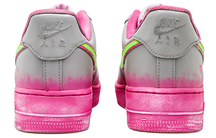 Shop 나이키 에어포스1 로우 '안전핀 하트' (회/핑/녹) CW2288-111(Team拾玖-荧光绿粉心S-BOX)
