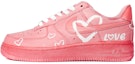 Buy ナイキ エアフォース1 ロー 桜ピンクカスタム
(Nike Eafōsu1 Rō Sakura Pinku Kasutamu) CW2288-111(Team拾柒-男女款浸染樱花粉爱心)