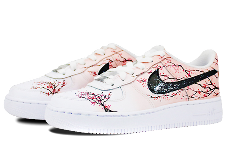 Lookbook 【定制鞋款】耐克空军一号低帮 “樱花溅” CW2288-111(Team叁-男款喷绘手绘白粉樱花树)