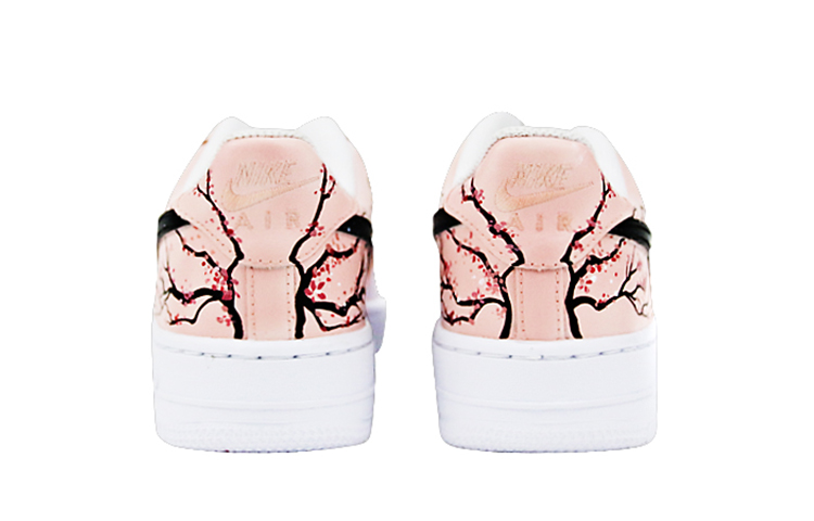 Shop 【定制鞋款】耐克空军一号低帮 “樱花溅” CW2288-111(Team叁-男款喷绘手绘白粉樱花树)