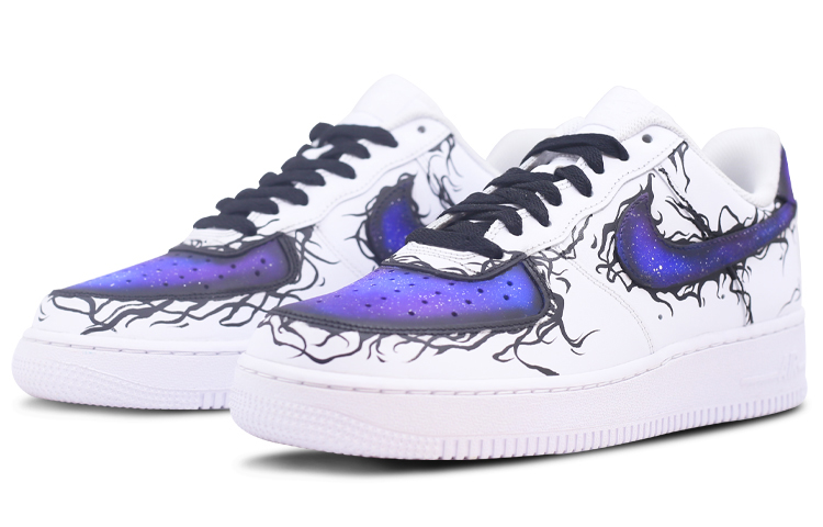 Lookbook 나이키 에어포스 1 로우 '블랙홀 갤럭시 커스텀' CW2288-111(Team-Four荆棘黑洞白QD)