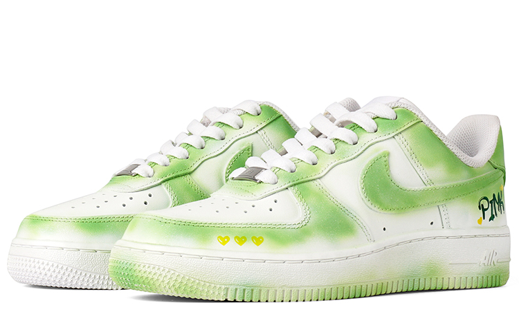 Lookbook [定制鞋款] 耐克空军一号低帮“情人节涂鸦白绿” CW2288-111(Team拾柒-男款低帮喷绘板鞋白绿)