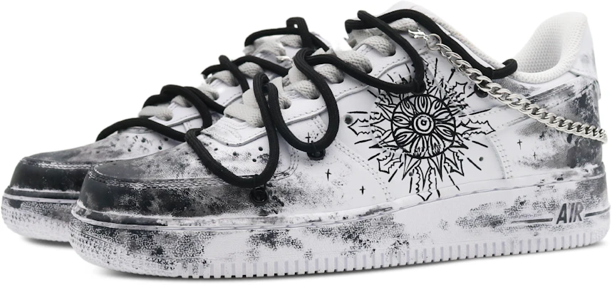 【定制球鞋】Nike Air Force 1 Low 空軍一號 虛實主義 太陽圖騰 解構 潑墨暈染 低幫 板鞋 男款 灰白 Lookbook 【定制球鞋】Nike Air Force 1 Low 空軍一號 虛實主義 太陽圖騰 解構 潑墨暈染 低幫 板鞋 男款 灰白