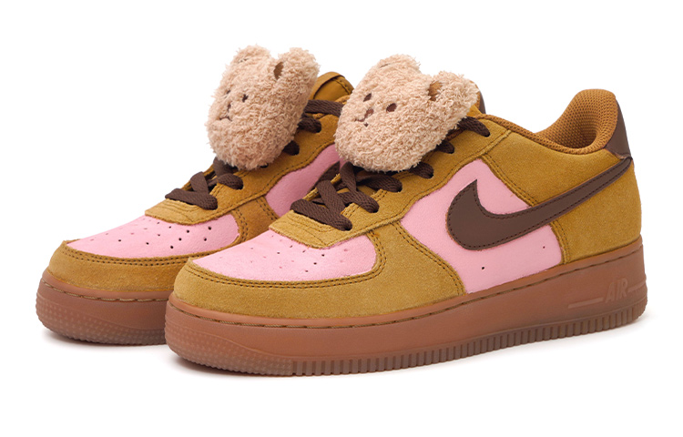 Lookbook 나이키 에어포스 1 로우 '휘트 테디 러브 핑크' (커스텀) BQ5485-700(Team15-小熊恋曲QD)