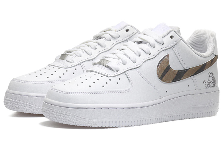 Lookbook Zapatillas Nike Air Force 1 Low 'Blanco-Marrón Rayas Tigre Swoosh' CW2288-111(Team10-潮流萌虎男纯白QD)