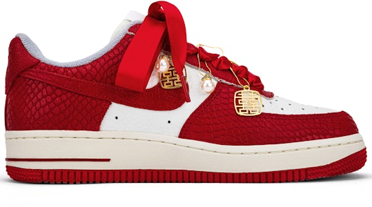 【訂製球鞋】Nike Air Force 1 秀禾婚鞋 百年好合 龍鱗紋 手繪 絲綢 喜慶百搭 低筒 板鞋 男女同款 白紅 Lookbook 【訂製球鞋】Nike Air Force 1 秀禾婚鞋 百年好合 龍鱗紋 手繪 絲綢 喜慶百搭 低筒 板鞋 男女同款 白紅