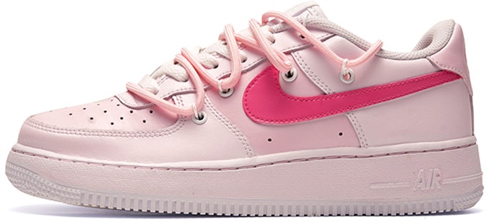 custom-shoes-nike-air-force-1-low-le-barbie-hand-painted