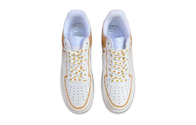 Shop [定制鞋] 耐克空军1号低帮LE '雏菊解构' DH2920-111(TeamD-小雏菊手绘彩绘黄白)