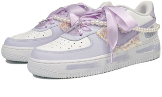 【客製化球鞋】Nike Air Force 1 Low LE 空軍一號 珍珠鬱金香 小香風 法式 夢幻 甜酷風 禮物 低筒 板鞋 GS 白紫 Lookbook 【客製化球鞋】Nike Air Force 1 Low LE 空軍一號 珍珠鬱金香 小香風 法式 夢幻 甜酷風 禮物 低筒 板鞋 GS 白紫
