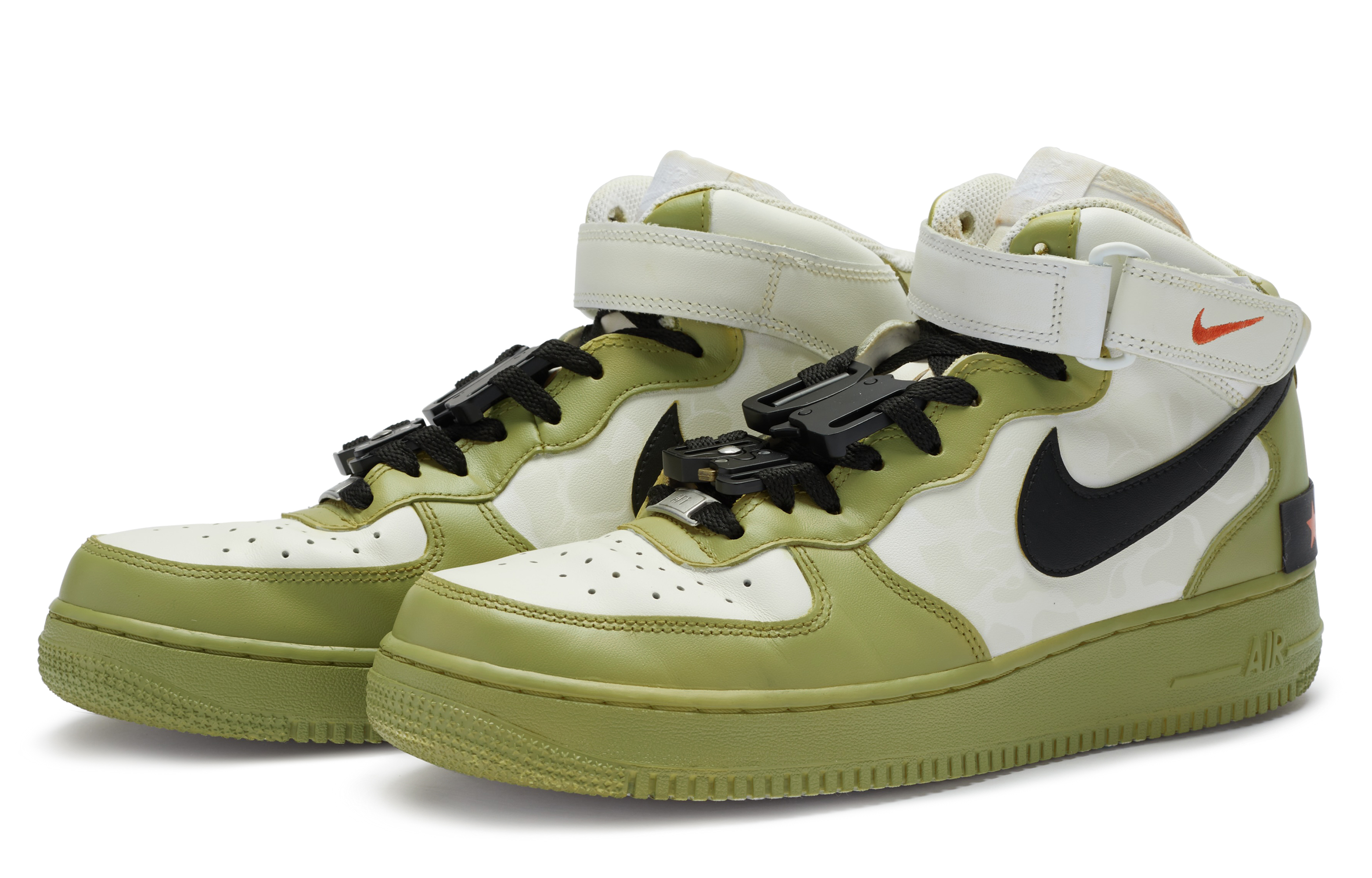 Lookbook 【客製化球鞋】 Nike Air Force 1 Mid 811製造 特勤精英 軍事功能 手繪噴繪 防滑抗磨 中筒 板鞋 男款 軍綠白