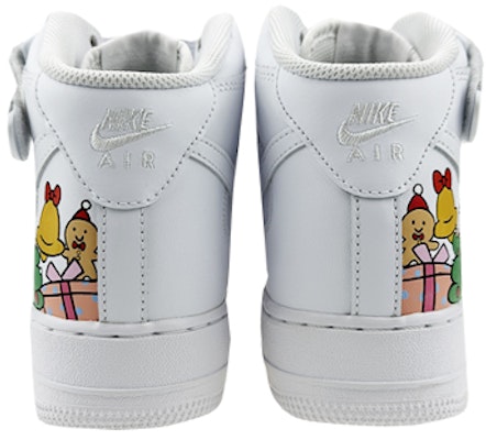 【定制球鞋】 Nike Air Force 1 Mid LE 是在玩鞋 聖誕全家福 塗鴉 中幫 板鞋 GS 白色 Purchase 【定制球鞋】 Nike Air Force 1 Mid LE 是在玩鞋 聖誕全家福 塗鴉 中幫 板鞋 GS 白色