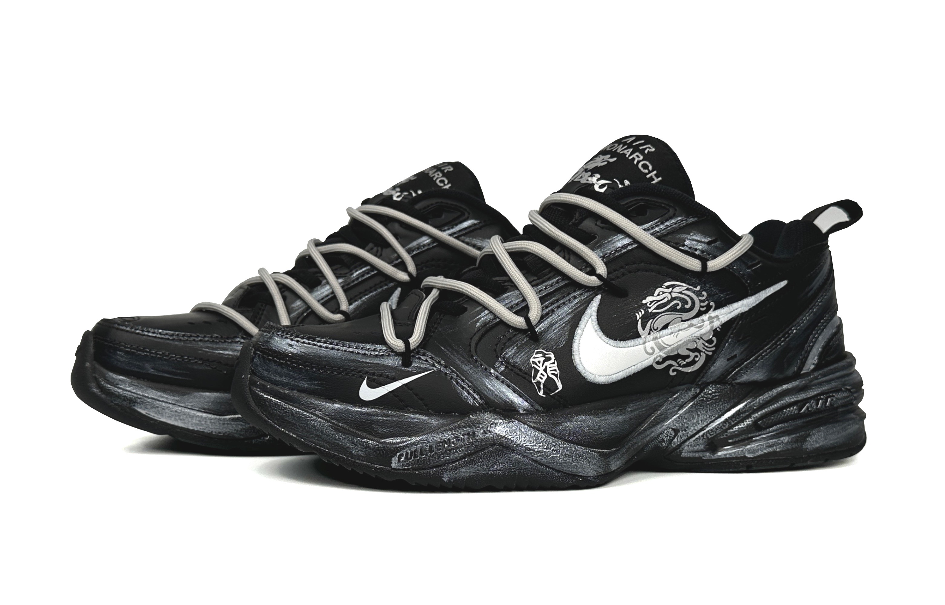 [Custom Shoes] Nike Air Monarch 4 'Dragon Year Silver Black' 圖 4