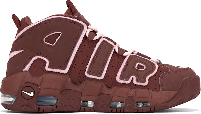 나이키 에어 모어 업템포 '브라운 핑크 하트' 커스텀 DV3466-200(TeamTen-女款棕粉立体爱心) Lookbook 나이키 에어 모어 업템포 '브라운 핑크 하트' 커스텀 DV3466-200(TeamTen-女款棕粉立体爱心)