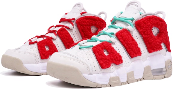【客製化球鞋】Nike Air More Uptempo 聖誕主題 毛絨 縫製 中筒 復古籃球鞋 GS 白紅 Lookbook 【客製化球鞋】Nike Air More Uptempo 聖誕主題 毛絨 縫製 中筒 復古籃球鞋 GS 白紅