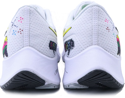 【客製化運動鞋】 Nike Pegasus 38 飛馬38 像素點 塗鴉 個性 舒適防滑耐穿 低筒跑步鞋 男款 白色 Purchase 【客製化運動鞋】 Nike Pegasus 38 飛馬38 像素點 塗鴉 個性 舒適防滑耐穿 低筒跑步鞋 男款 白色