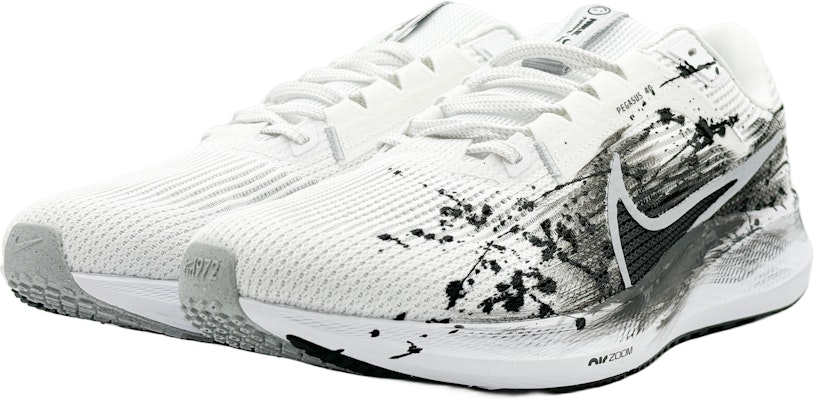 【カスタムシューズ】ナイキ エア ズーム ペガサス 40 'インクスプラッシュ' DV3853-102(Team173-粉白墨黑SBOX) Shop 【カスタムシューズ】ナイキ エア ズーム ペガサス 40 'インクスプラッシュ' DV3853-102(Team173-粉白墨黑SBOX)