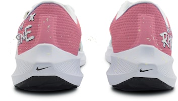 【カスタムシューズ】ナイキ エアズーム ペガサス 40「ピーチオンブレグラフィティ」 DV3853-102(Team78-男款桃之夭夭) Shop 【カスタムシューズ】ナイキ エアズーム ペガサス 40「ピーチオンブレグラフィティ」 DV3853-102(Team78-男款桃之夭夭)