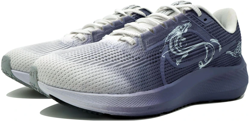 【客製運動鞋】Nike Air Zoom Pegasus 40 龍翔禮盒萬花弄鳳翥國風漸變塗鴉潑墨潮流運動防滑抗磨 低筒 休閒跑鞋 男款 白紫色 Shop 【客製運動鞋】Nike Air Zoom Pegasus 40 龍翔禮盒萬花弄鳳翥國風漸變塗鴉潑墨潮流運動防滑抗磨 低筒 休閒跑鞋 男款 白紫色