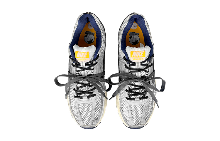 Shop 【客製球鞋】Nike Air Zoom Vomero 5 復古風織帶 功能型 野外荒地 逃逸日記 低筒 跑步鞋 男款 銀黑