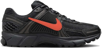 【客製化球鞋】Nike Air Zoom Vomero 5 彩虹晚霞 夕陽小菊花 經典Logo防滑耐磨輕便 低筒跑步鞋 男女款 黑 Lookbook 【客製化球鞋】Nike Air Zoom Vomero 5 彩虹晚霞 夕陽小菊花 經典Logo防滑耐磨輕便 低筒跑步鞋 男女款 黑