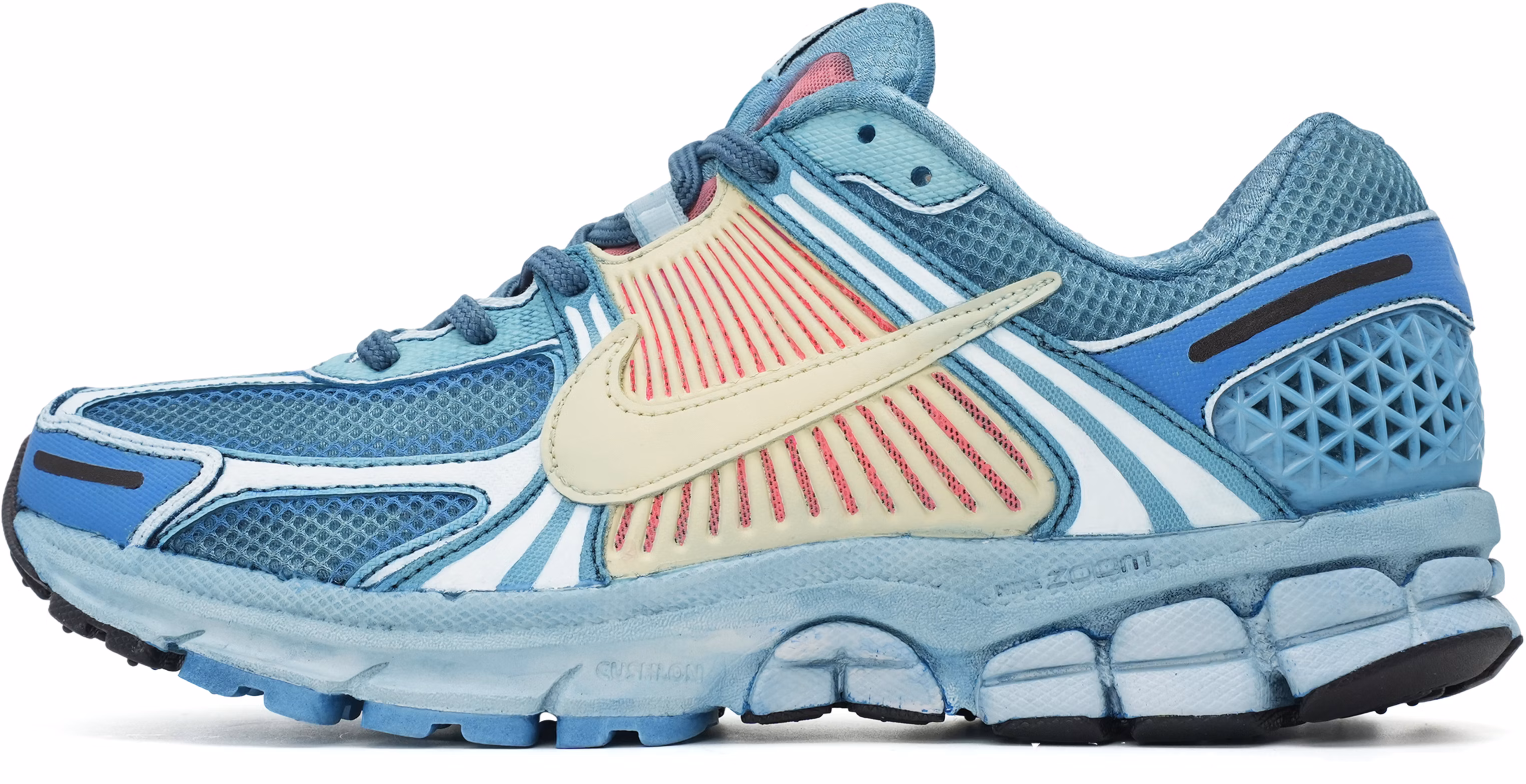 custom-shoes-nike-air-zoom-vomero-5-yu-gi-oh-blue-eyes-white-dragon