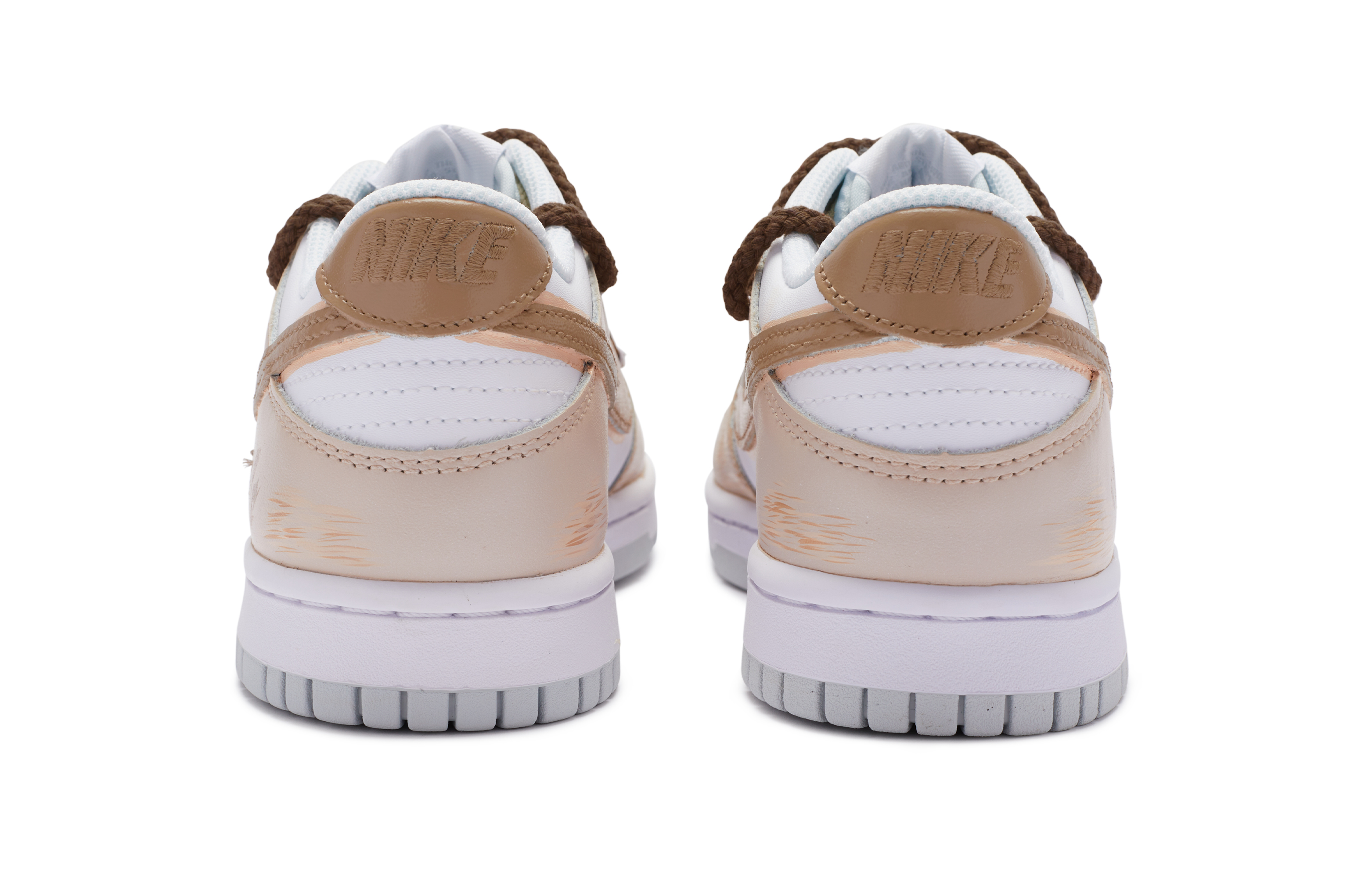 Shop [Sepatu Kustom] Nike BIGNIU x Dunk Low 'Renaissance Sand Fragment' DH9765-102(TeamR-女款沙尘碎片)