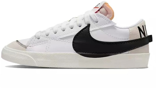 나이키 블레이저 로우 점보 "블랙 화이트 빅 스우시" (커스텀) DN2158-101(TeamP-黑白大钩子二次元) Details for 나이키 블레이저 로우 점보 "블랙 화이트 빅 스우시" (커스텀) DN2158-101(TeamP-黑白大钩子二次元)