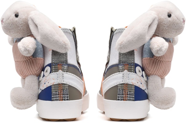 【定制球鞋】Nike Blazer Mid 77 情人節 卡斯製造 潑墨 兔子玩偶 復古休閒 中幫 板鞋 男款 灰白藍 Shop 【定制球鞋】Nike Blazer Mid 77 情人節 卡斯製造 潑墨 兔子玩偶 復古休閒 中幫 板鞋 男款 灰白藍