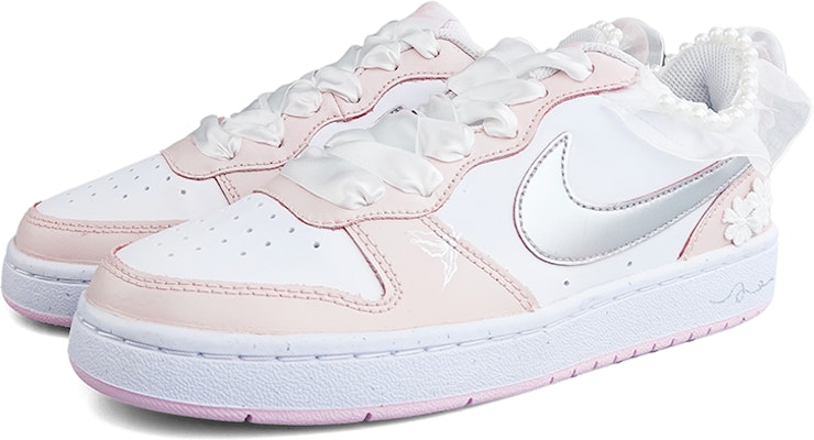 【客製球鞋】Nike Court Borough 2 蝴蝶少女 休閒 絲綢鞋帶 珍珠 蕾絲 防滑耐磨 低筒 板鞋 GS 白粉 Lookbook 【客製球鞋】Nike Court Borough 2 蝴蝶少女 休閒 絲綢鞋帶 珍珠 蕾絲 防滑耐磨 低筒 板鞋 GS 白粉