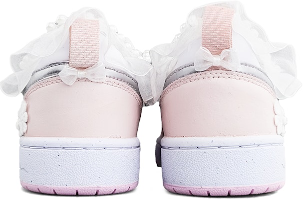 【客製球鞋】Nike Court Borough 2 蝴蝶少女 休閒 絲綢鞋帶 珍珠 蕾絲 防滑耐磨 低筒 板鞋 GS 白粉 Shop 【客製球鞋】Nike Court Borough 2 蝴蝶少女 休閒 絲綢鞋帶 珍珠 蕾絲 防滑耐磨 低筒 板鞋 GS 白粉