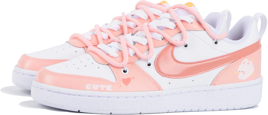 【訂製球鞋】Nike Court Borough Low 2 可愛小兔 復古 學院風 解構 低筒 板鞋 GS 粉白 Lookbook 【訂製球鞋】Nike Court Borough Low 2 可愛小兔 復古 學院風 解構 低筒 板鞋 GS 粉白