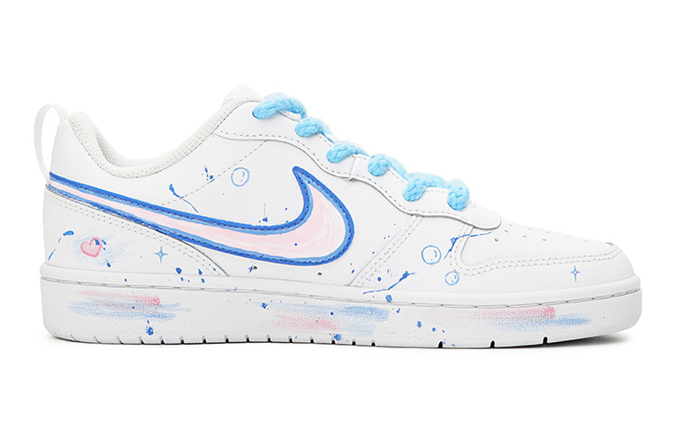 Order カスタムシューズ] ナイキ コートボロー ロー 2『グラフィティ フレッシュ ホワイト-ブルー』 BQ5448-100(Team15-玩味童趣)