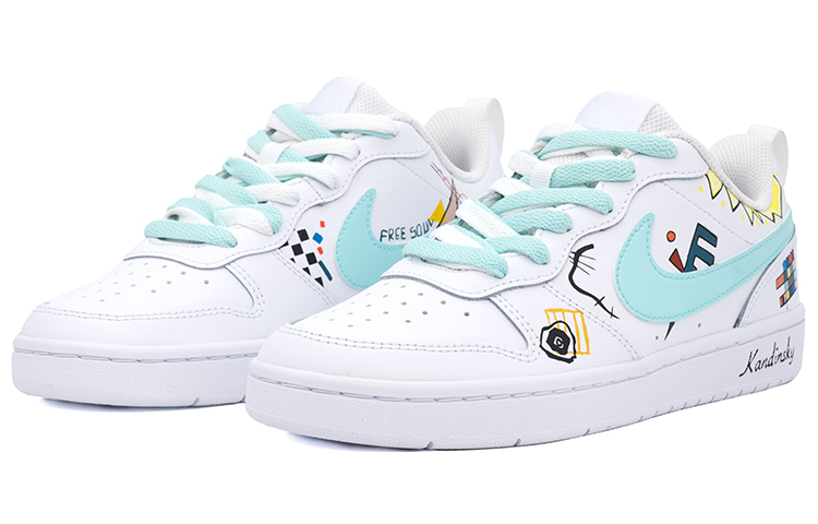 Lookbook 나이키 코트 보로우 로우 2 '그래피티 애니 화이트-블루' (커스텀) BQ5448-100(Team肆-卡通涂鸦T)