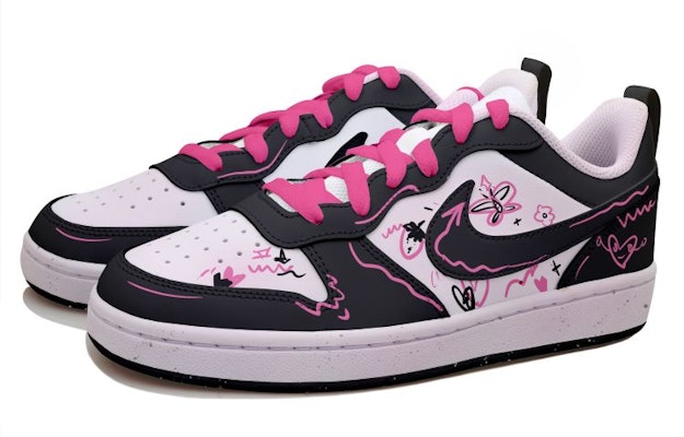 Zapatillas Nike Court Borough Low 2 'Graffiti Mano Alzada Mariposas Amor' DV5456-104(Team拾玖-黑粉涂鸦) Lookbook Zapatillas Nike Court Borough Low 2 'Graffiti Mano Alzada Mariposas Amor' DV5456-104(Team拾玖-黑粉涂鸦)
