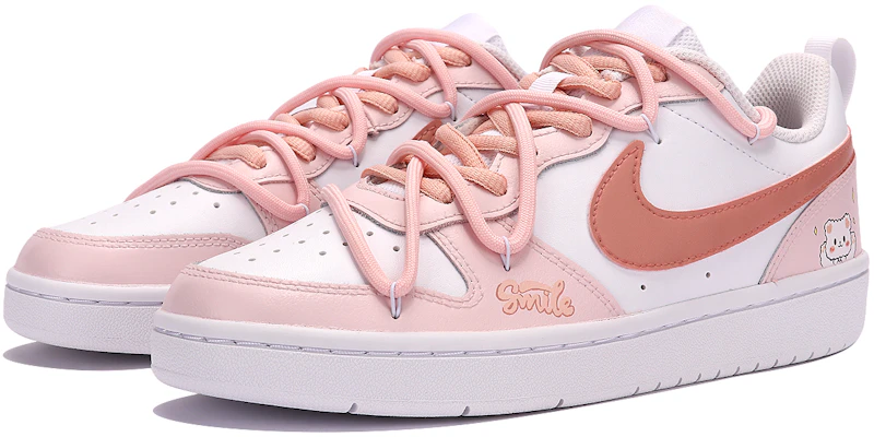 Zapatillas Nike Court Borough Low 2 'Happy Bear Rosa Blanco' BQ5448-100(TeamThree-快乐小熊SBOX) Lookbook Zapatillas Nike Court Borough Low 2 'Happy Bear Rosa Blanco' BQ5448-100(TeamThree-快乐小熊SBOX)
