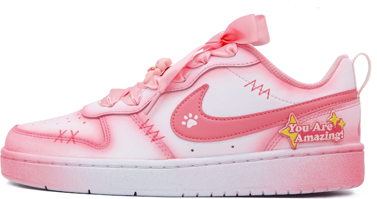 【訂製球鞋】 Nike Court Borough Low 2 蜜糖小熊 烏鴉製造 多巴胺穿搭 低筒 板鞋 GS 白粉 Buy 【訂製球鞋】 Nike Court Borough Low 2 蜜糖小熊 烏鴉製造 多巴胺穿搭 低筒 板鞋 GS 白粉