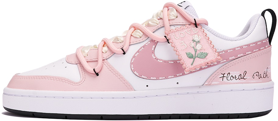 나이키 커스텀 코트 보로우 로우 2 '핑크 로맨스' (Qixi) BQ5448-104(TeamThree-信的恋人-玫粉) Buy 나이키 커스텀 코트 보로우 로우 2 '핑크 로맨스' (Qixi) BQ5448-104(TeamThree-信的恋人-玫粉)