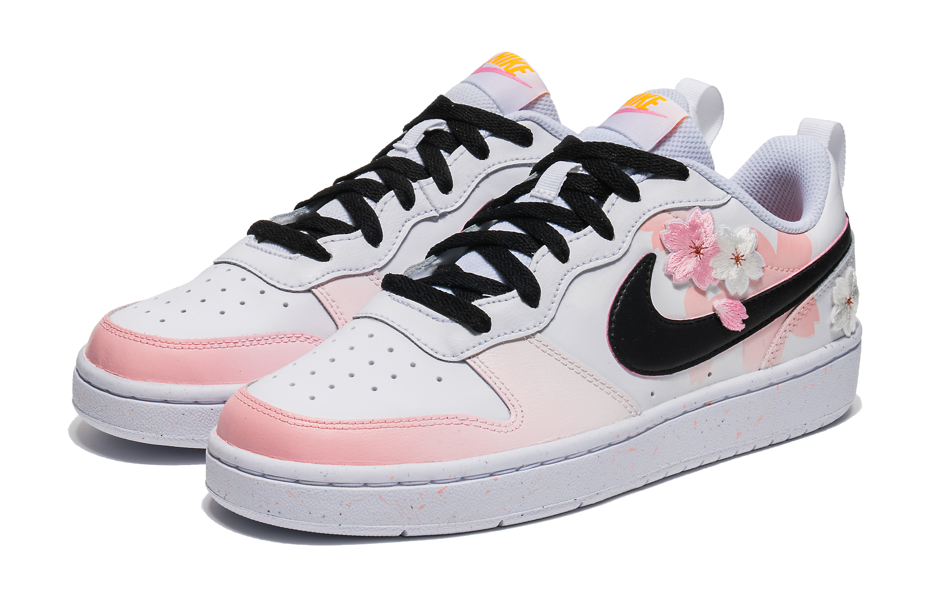 Lookbook [커스텀 신발] 나이키 코트 보로우 로우 2 ‘벚꽃 자수 그라데이션 핑크’ BQ5448-124(Team67女款樱花Court)