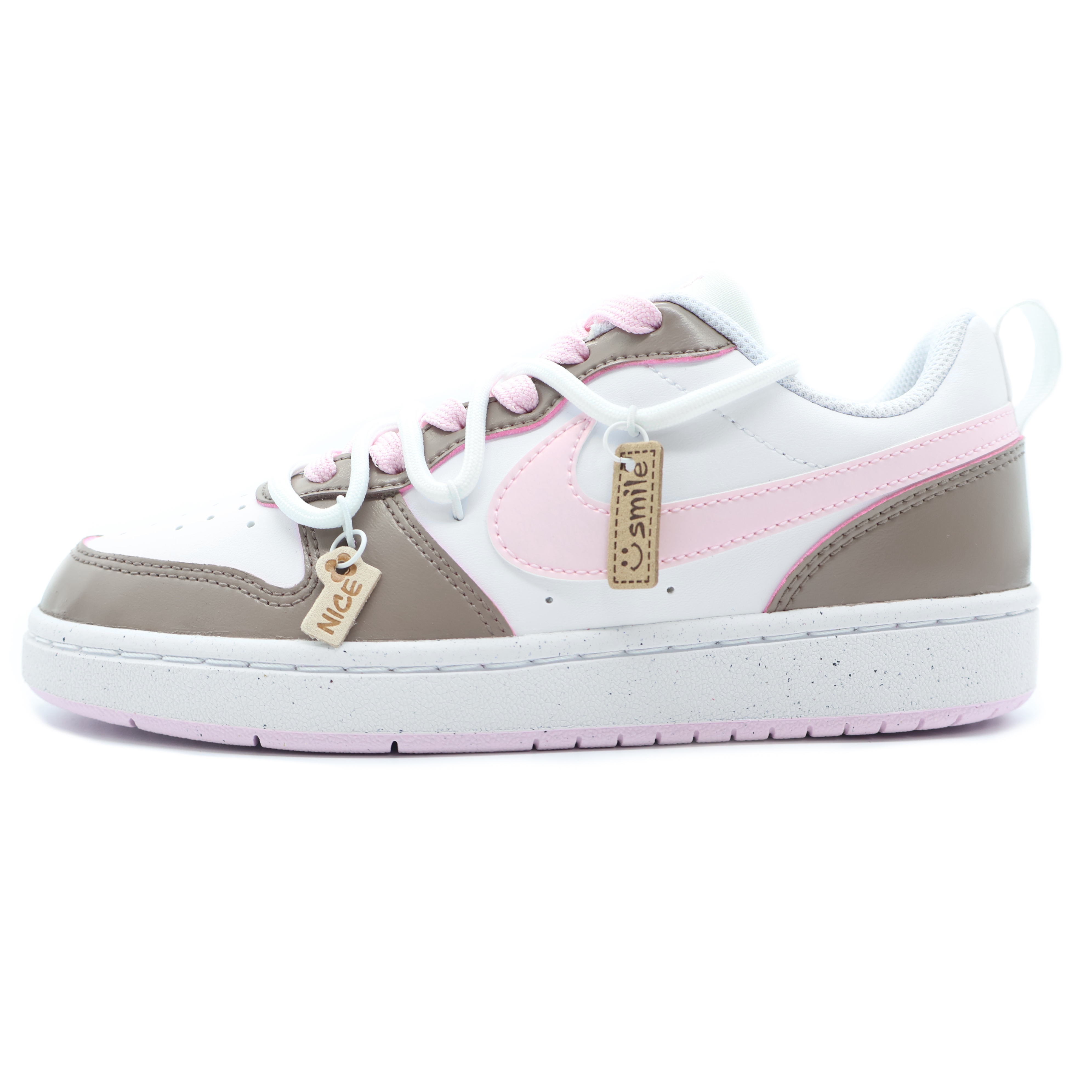[Custom Shoes] Nike Court Borough Low 'Mocha Pink Letter Charm' 圖 3