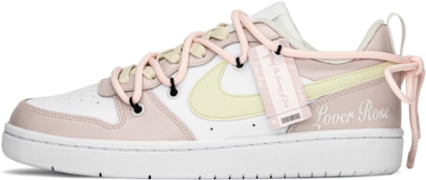 【カスタムシューズ】ナイキコートバラロー『バレンタインローズ』 BQ5448-100(TeamA-CB情人玫瑰S-BOX) Buy 【カスタムシューズ】ナイキコートバラロー『バレンタインローズ』 BQ5448-100(TeamA-CB情人玫瑰S-BOX)