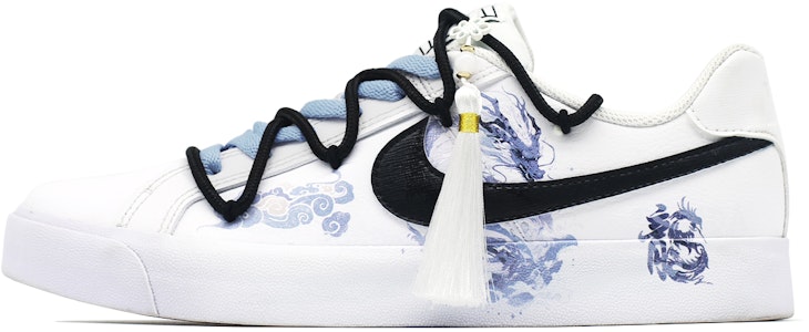 ナイキ コートロイヤル 黒白 龍年カスタム (Nike Kōto Roiyaru Kuro Shiro Ryūnen Kasutamu) BQ4222-103(Team140-蛟龙出海解构) Buy ナイキ コートロイヤル 黒白 龍年カスタム (Nike Kōto Roiyaru Kuro Shiro Ryūnen Kasutamu) BQ4222-103(Team140-蛟龙出海解构)