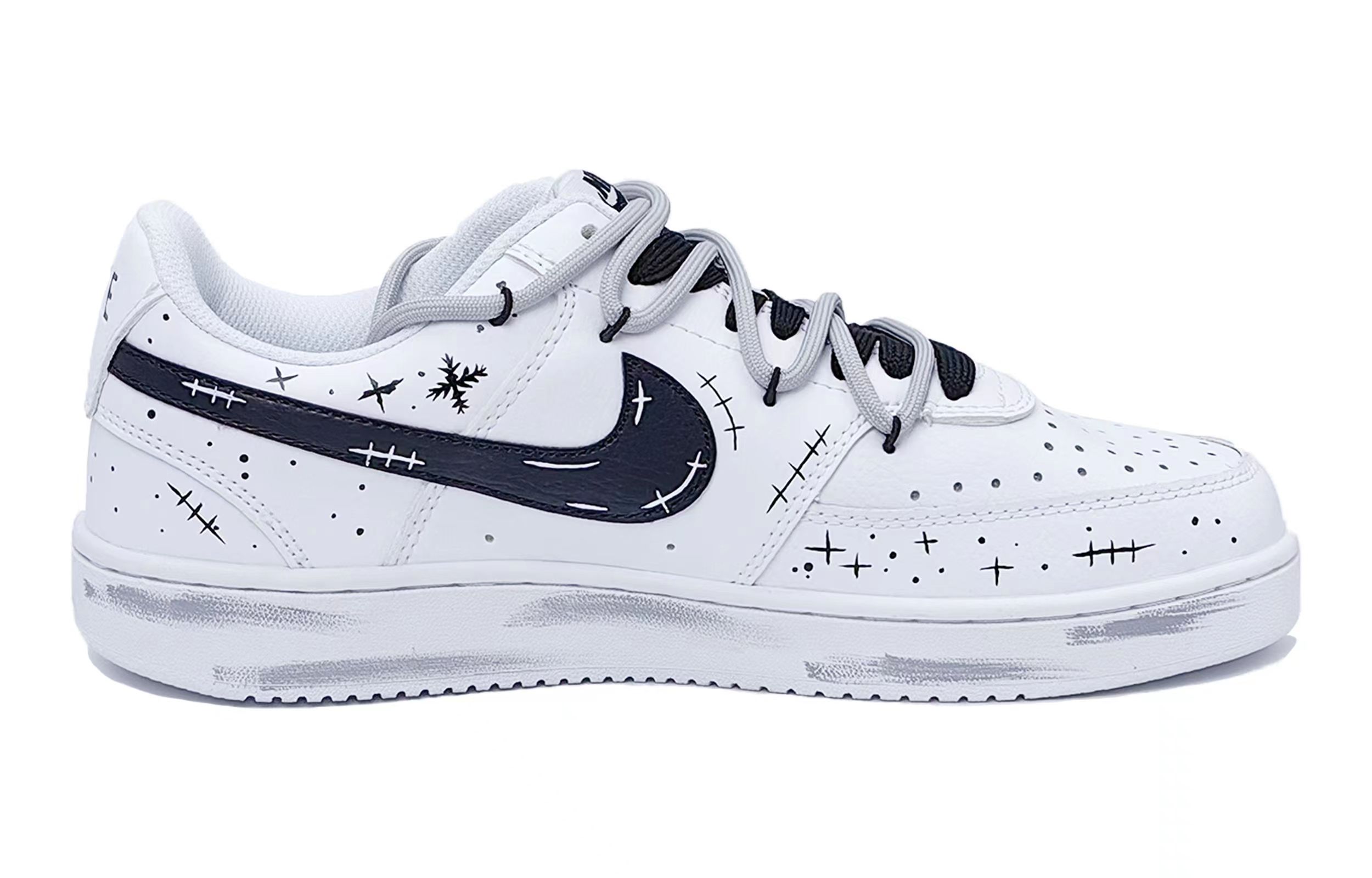 Order 【カスタムシューズ】ナイキコートビジョン1 'パイレーツペンダント白黒' DH2987-101（Team136-海贼）