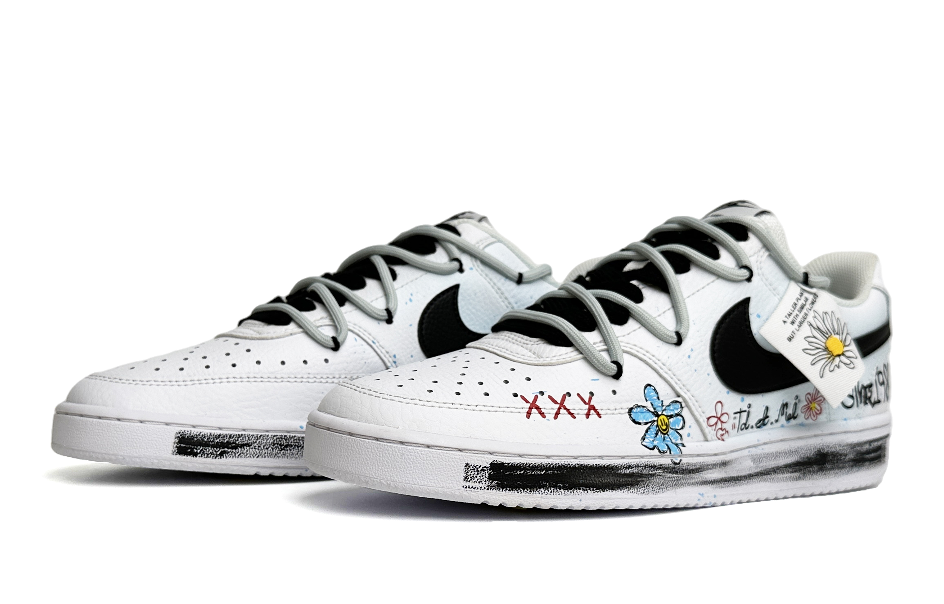 Lookbook カスタム シューズ] ナイキ コート ビジョン 1 ロー 'デイジー グラフィティ スプラッター デコンストラクト レース' CD5463-101-484813 CD5463-101-484813