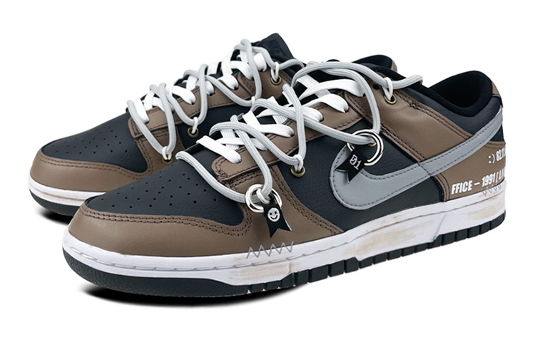 Lookbook 【定制球鞋】Nike Dunk Low 是在玩鞋 復古 做舊 機能 解構 金屬扣 笑臉 字母 線條 低幫 板鞋 GS 黑棕
