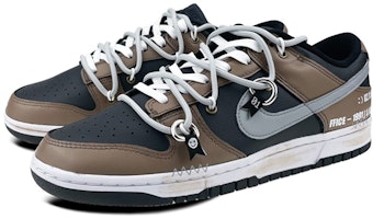 【定制球鞋】Nike Dunk Low 是在玩鞋 復古 做舊 機能 解構 金屬扣 笑臉 字母 線條 低幫 板鞋 GS 黑棕 Lookbook 【定制球鞋】Nike Dunk Low 是在玩鞋 復古 做舊 機能 解構 金屬扣 笑臉 字母 線條 低幫 板鞋 GS 黑棕
